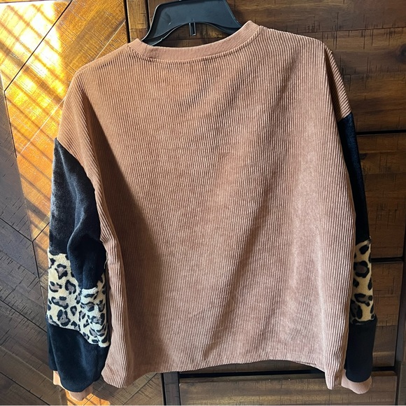 Multi-print Top - Picture 2 of 3